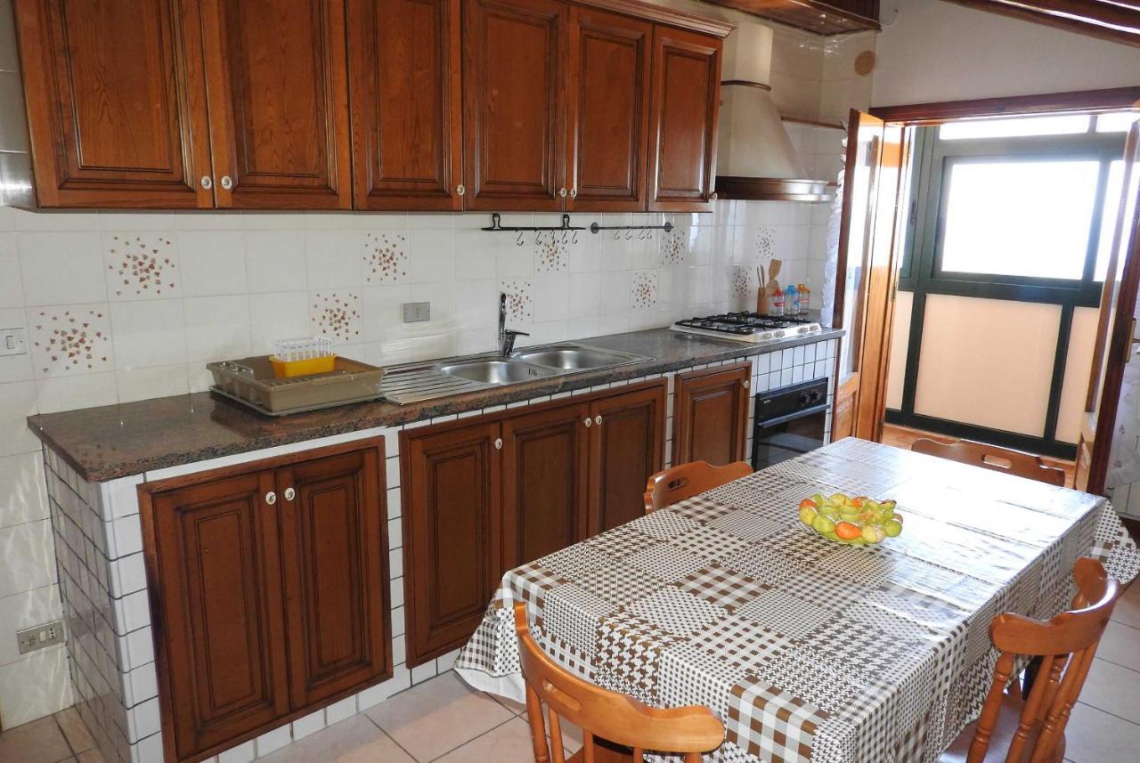 Mansarda Sul Mare Dei Ciclopi Appartement Aci Trezza Buitenkant foto
