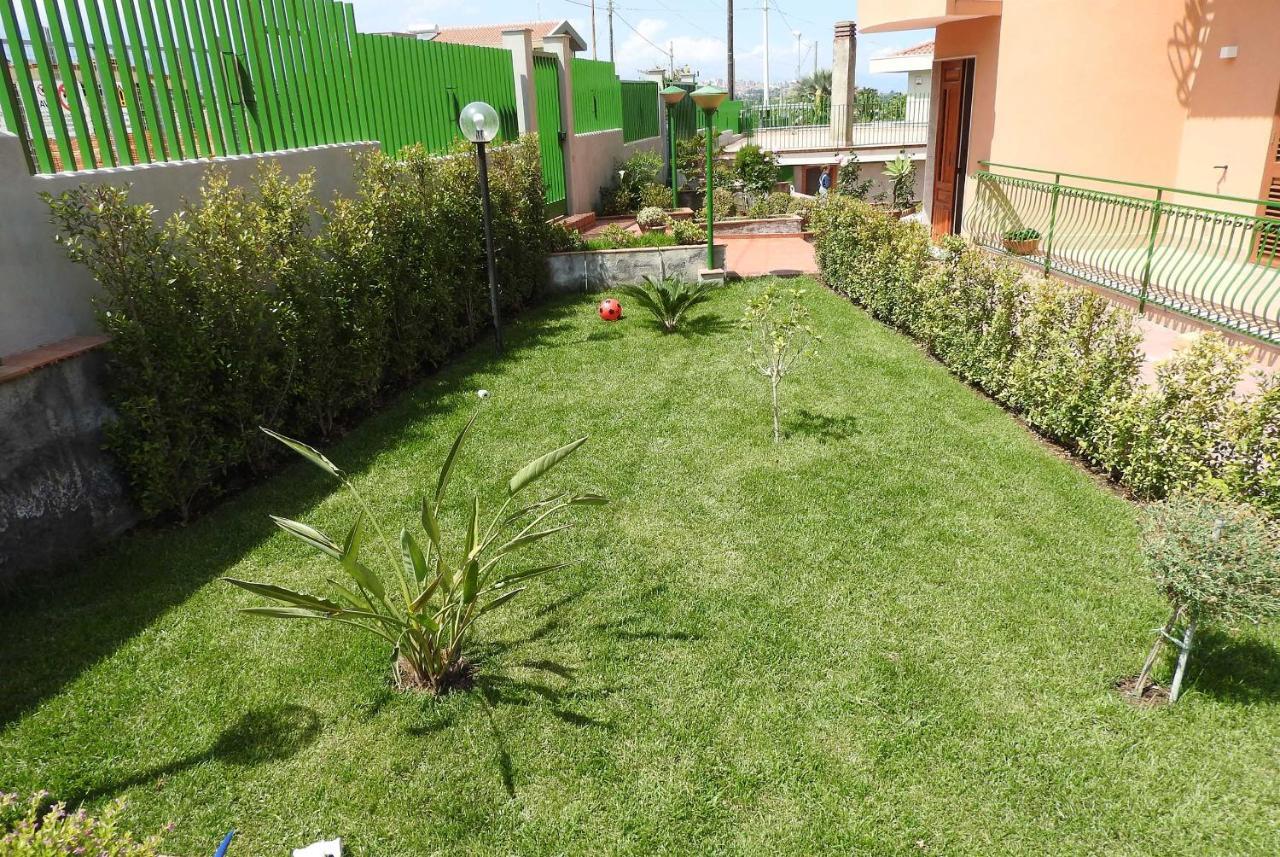 Mansarda Sul Mare Dei Ciclopi Appartement Aci Trezza Buitenkant foto