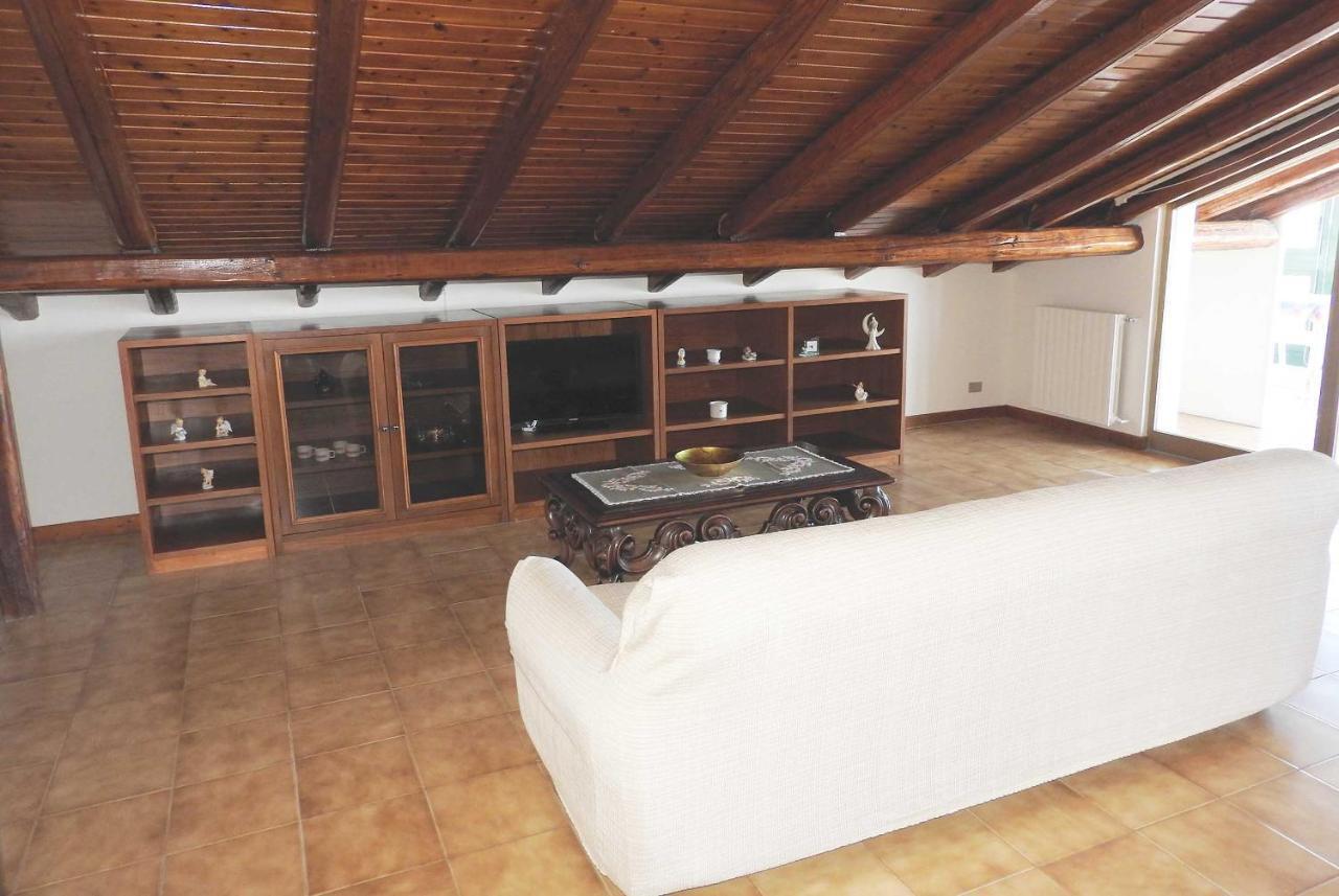 Mansarda Sul Mare Dei Ciclopi Appartement Aci Trezza Buitenkant foto